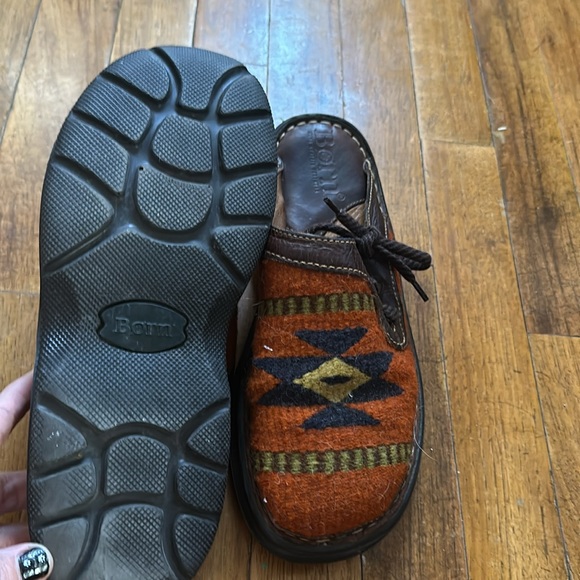 Super adorable born shoes with southwest pattern - Picture 4 of 5